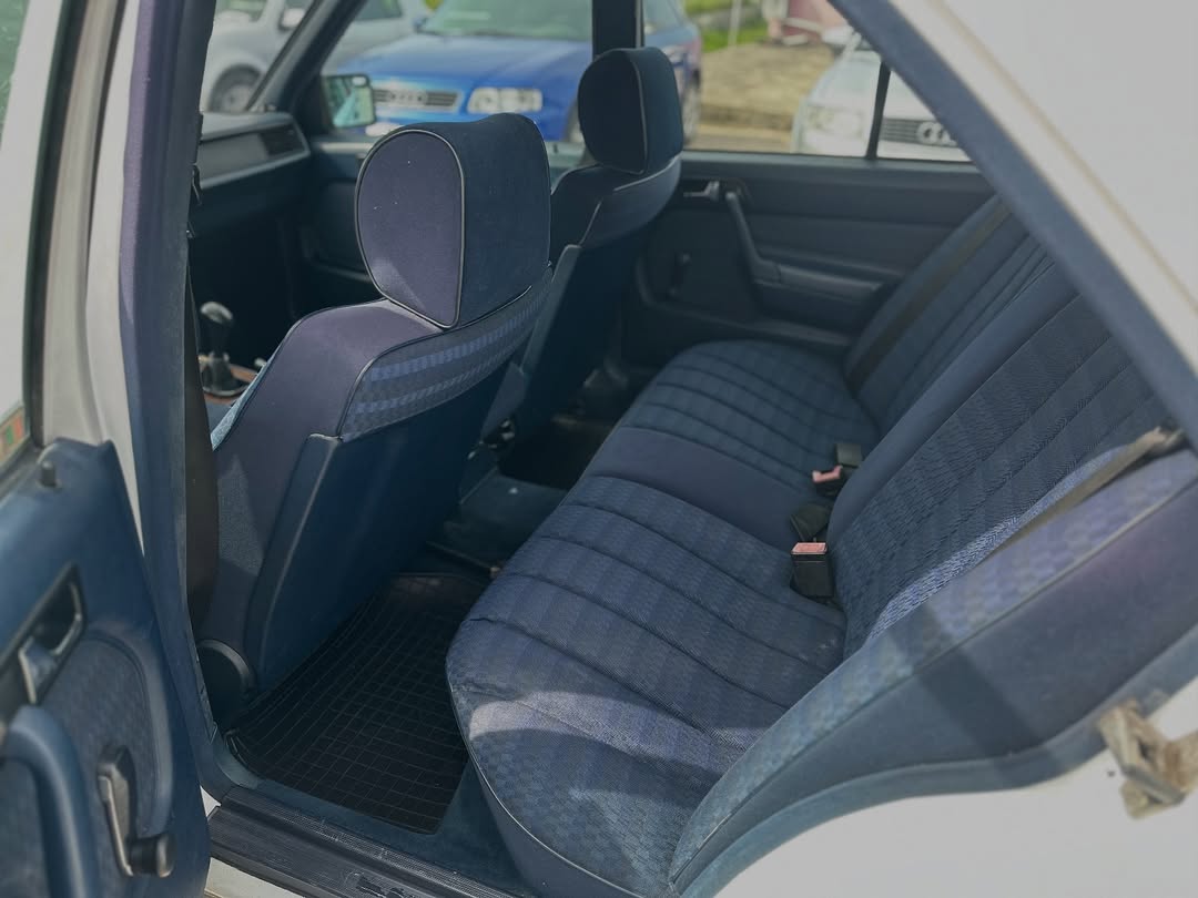 
								Mercedes 190 D total									