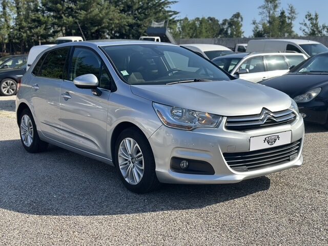 
								Citroen C4 total									