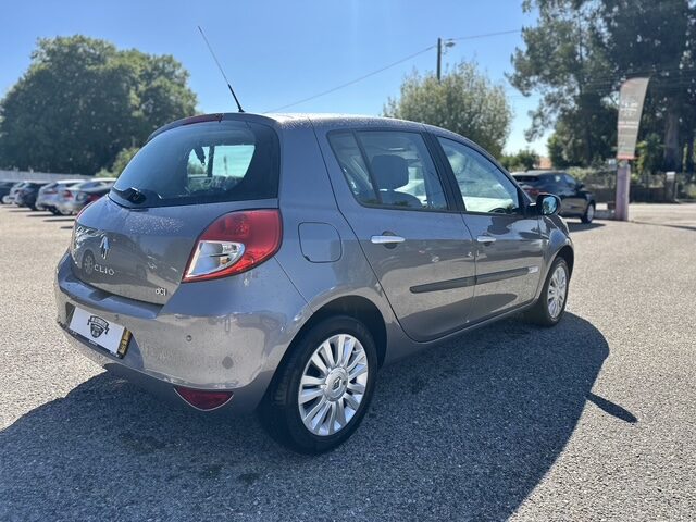 
								Renault Clio total									