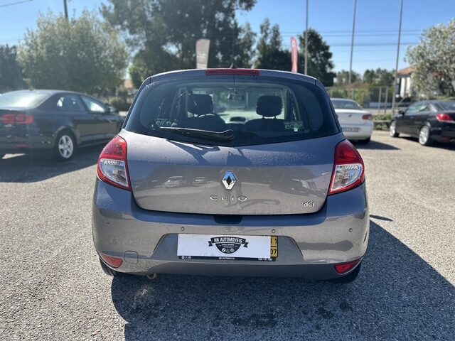 
								Renault Clio total									