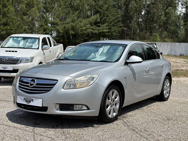 
								Opel Insígnia total									