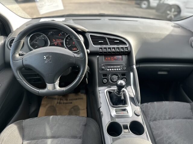 
								Peugeot 3008 total									