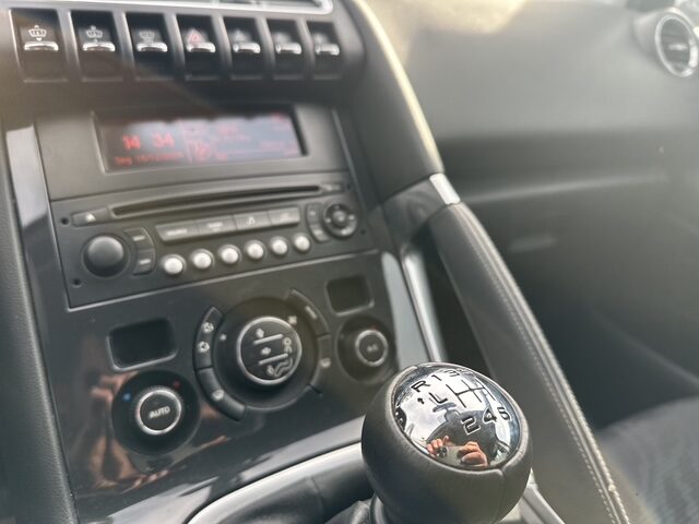 
								Peugeot 3008 total									