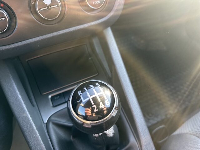 
								Volkswagen Golf V total									