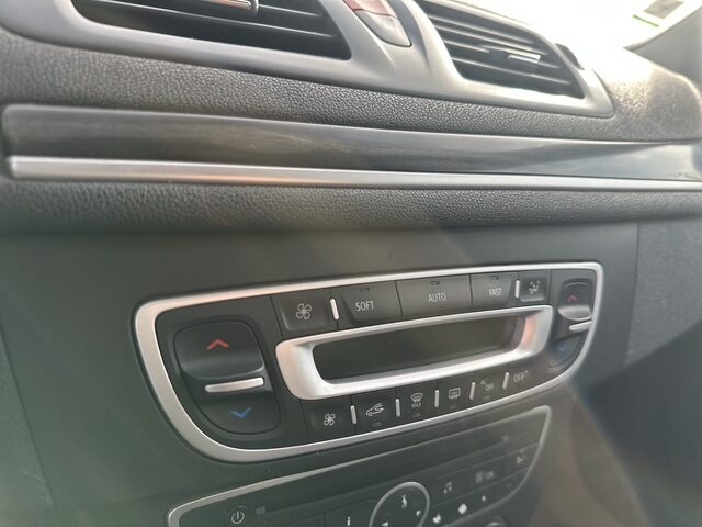 
								Renault Megane total									