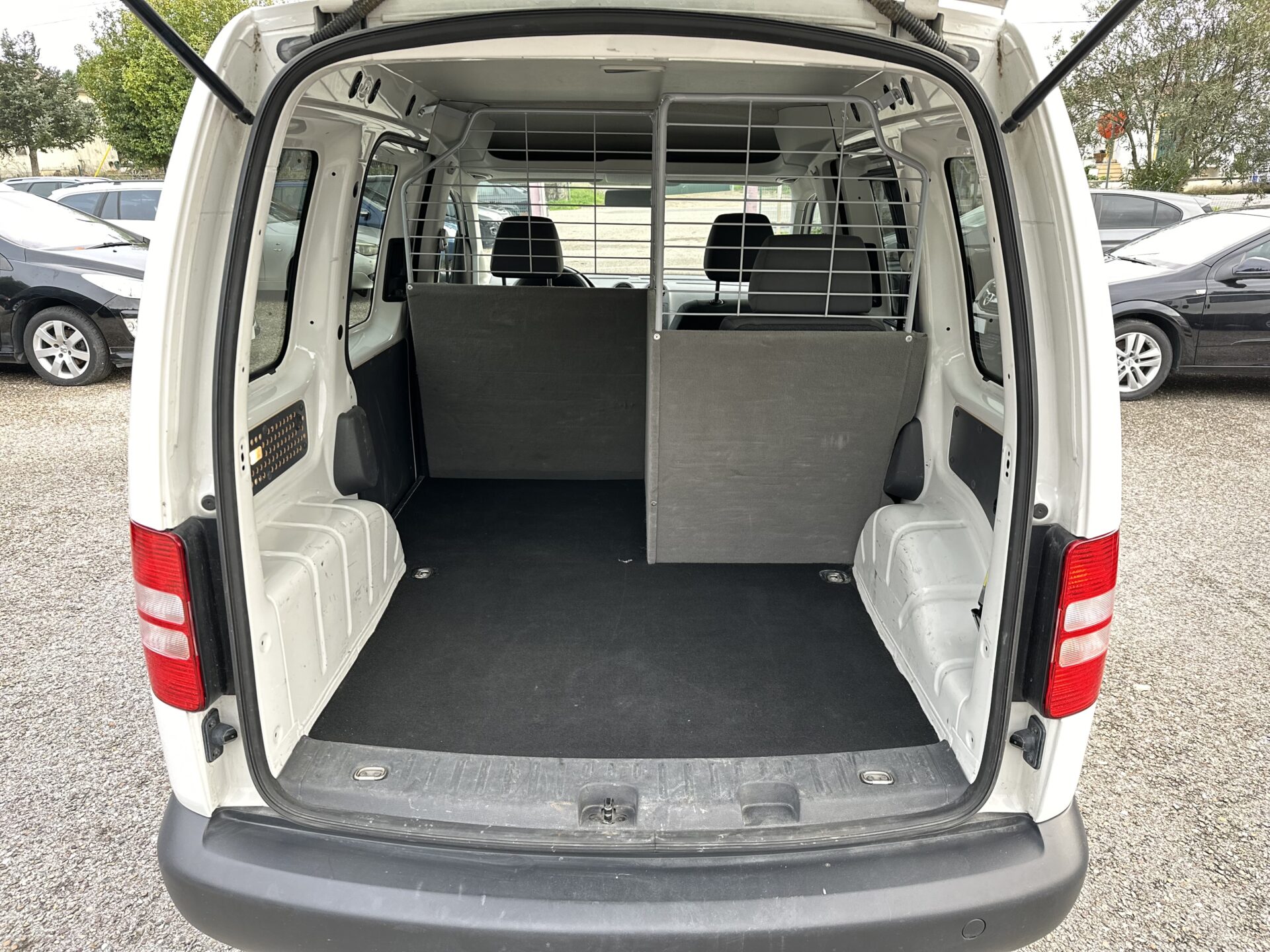 
								Volkswagen Caddy total									