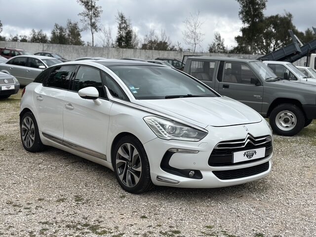 
								Citroen DS5 total									
