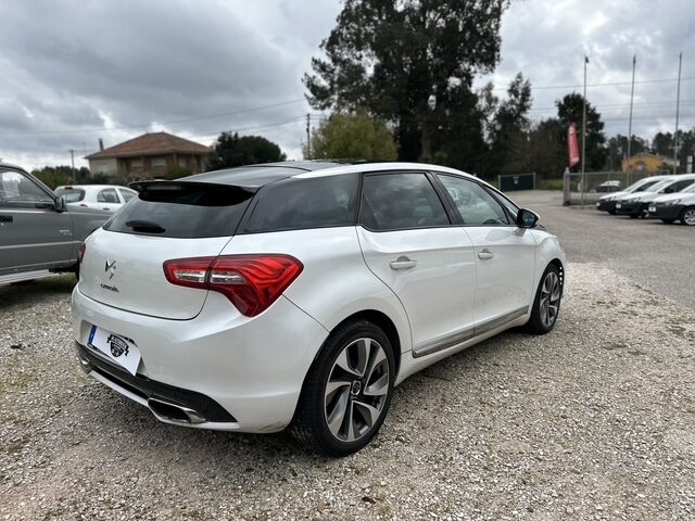 
								Citroen DS5 total									