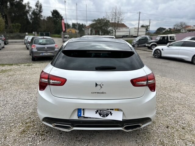
								Citroen DS5 total									