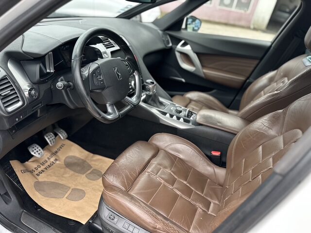 
								Citroen DS5 total									