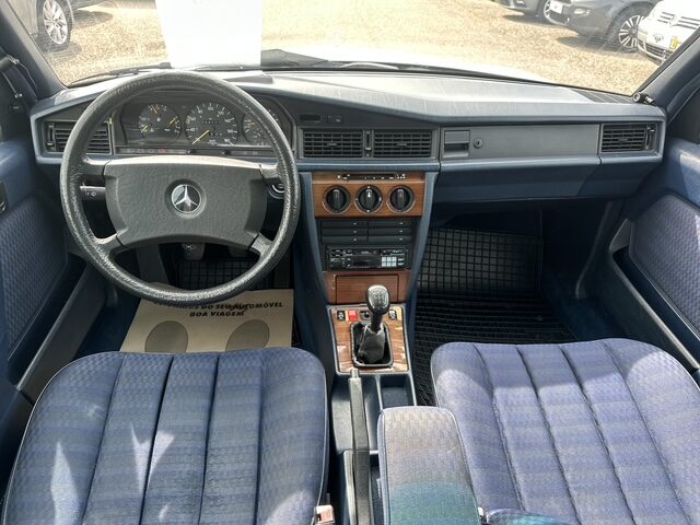 
								Mercedes 190 total									