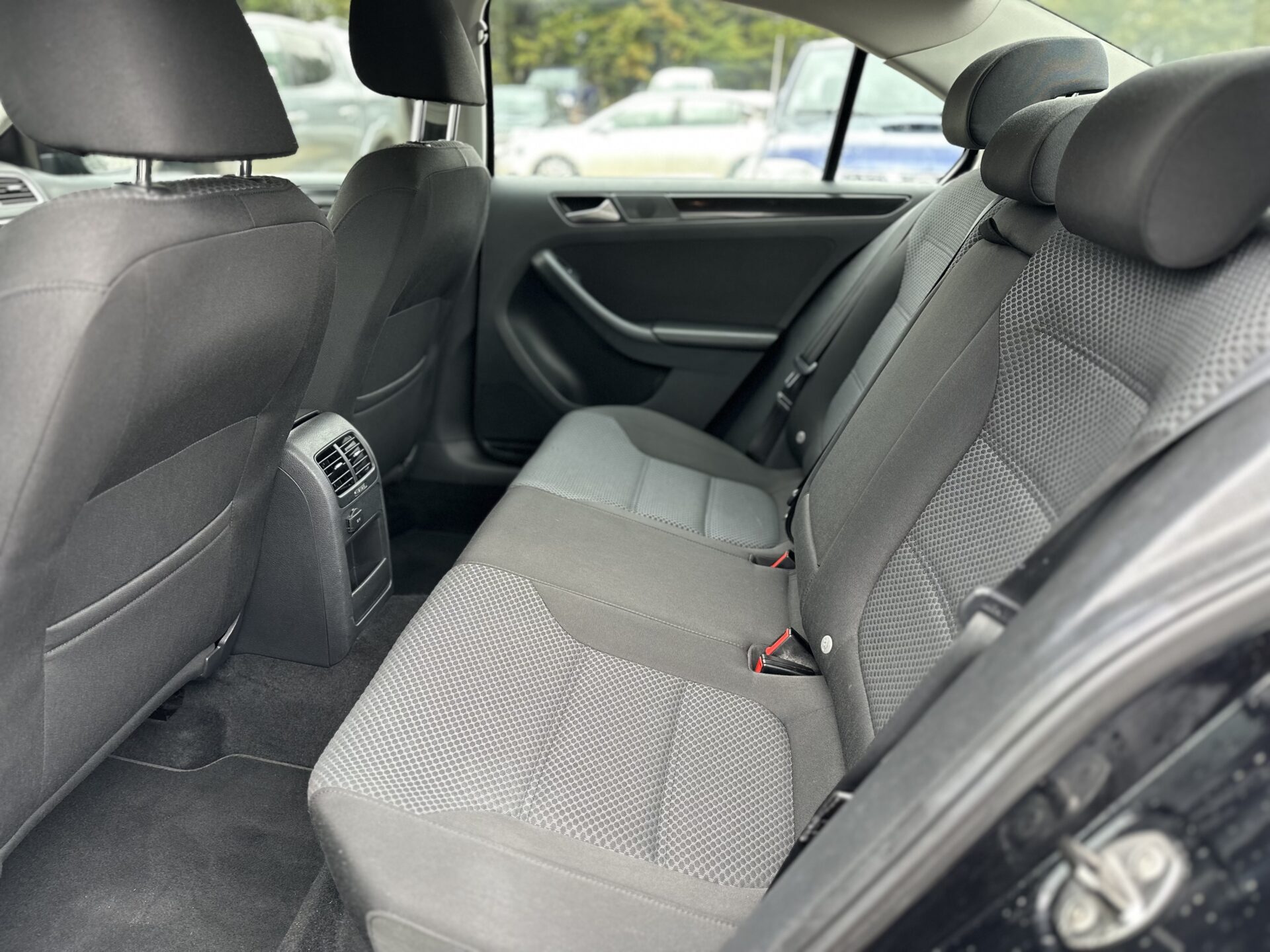 
								Volkswagen Jetta total									