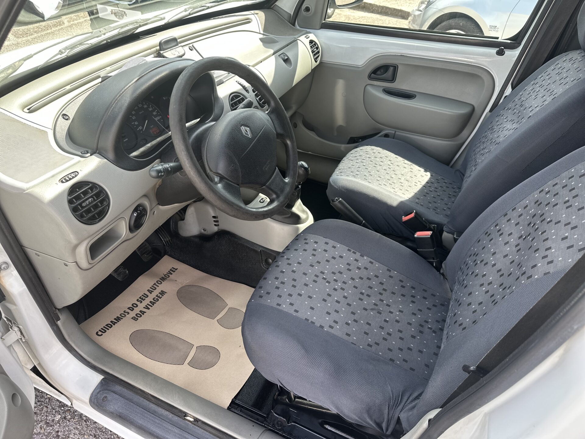 
								Renault Kangoo total									