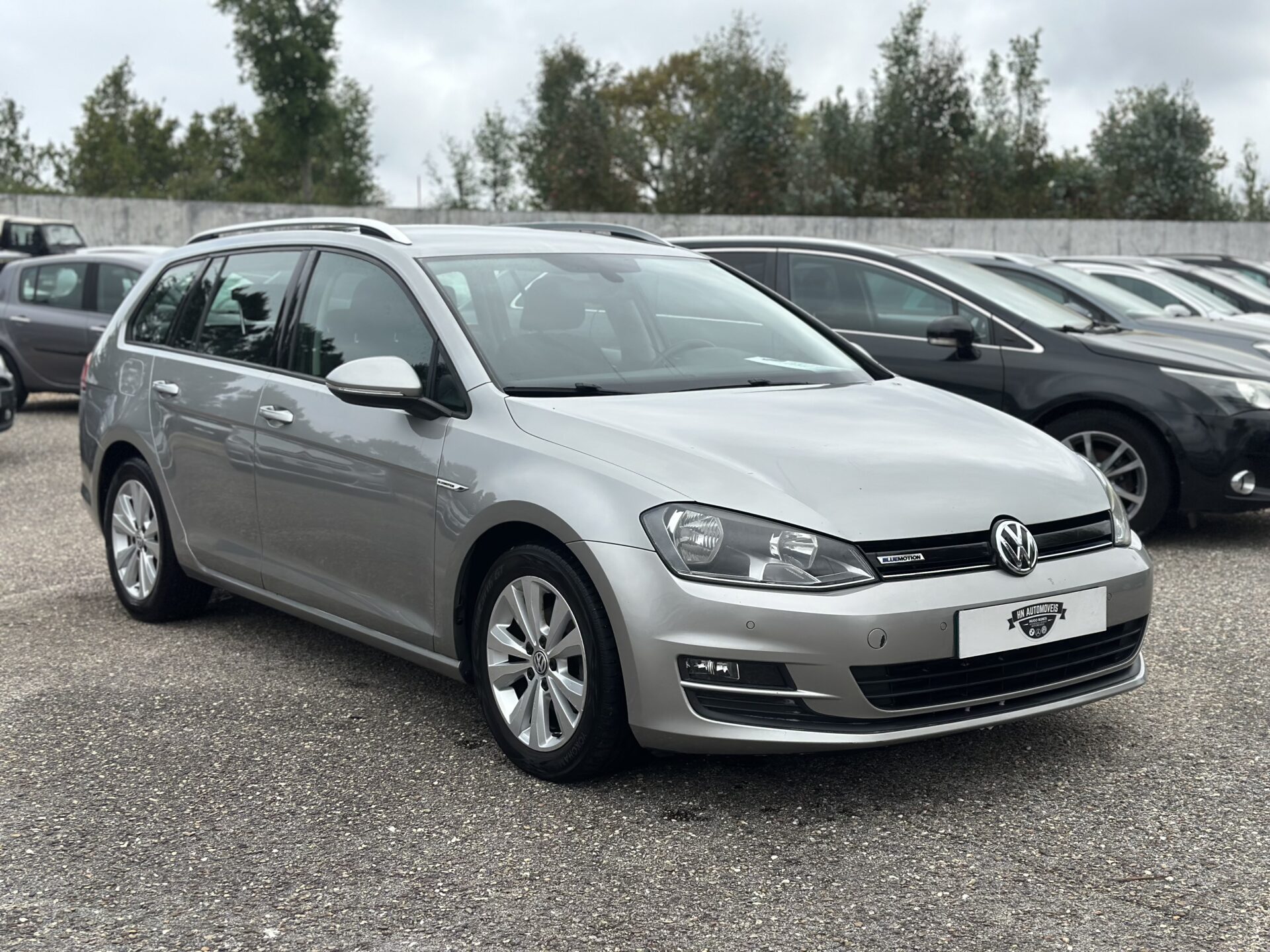 
								Volkswagen Golf VII total									