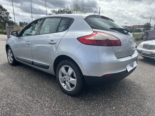 
								Renault Megane total									
