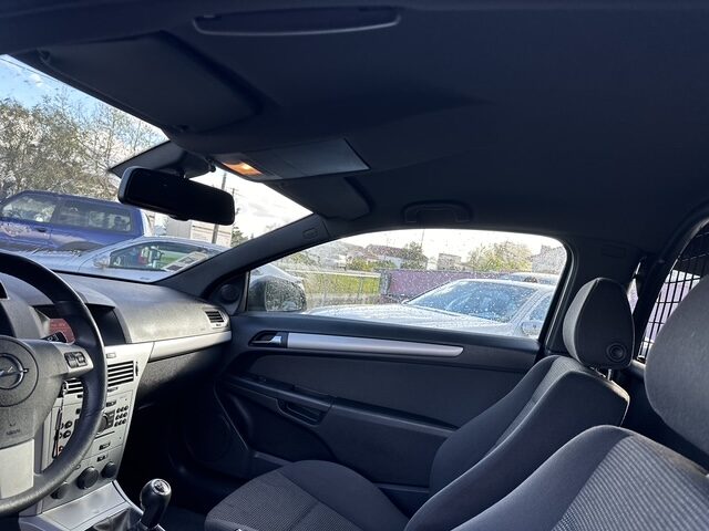 
								Opel Astra GTC total									