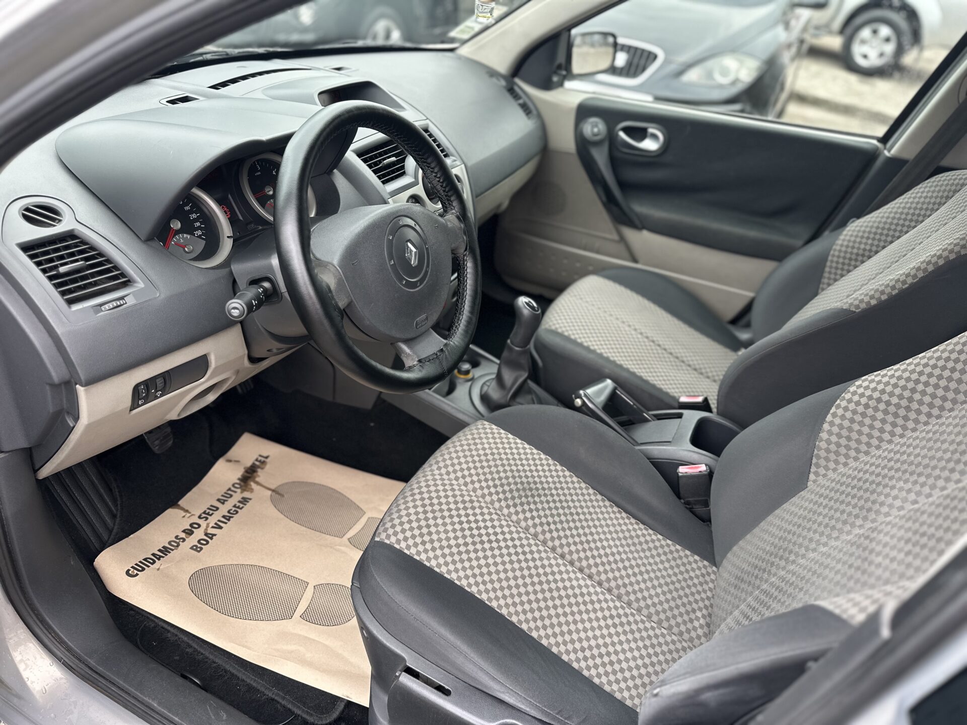 
								Renault Megane total									