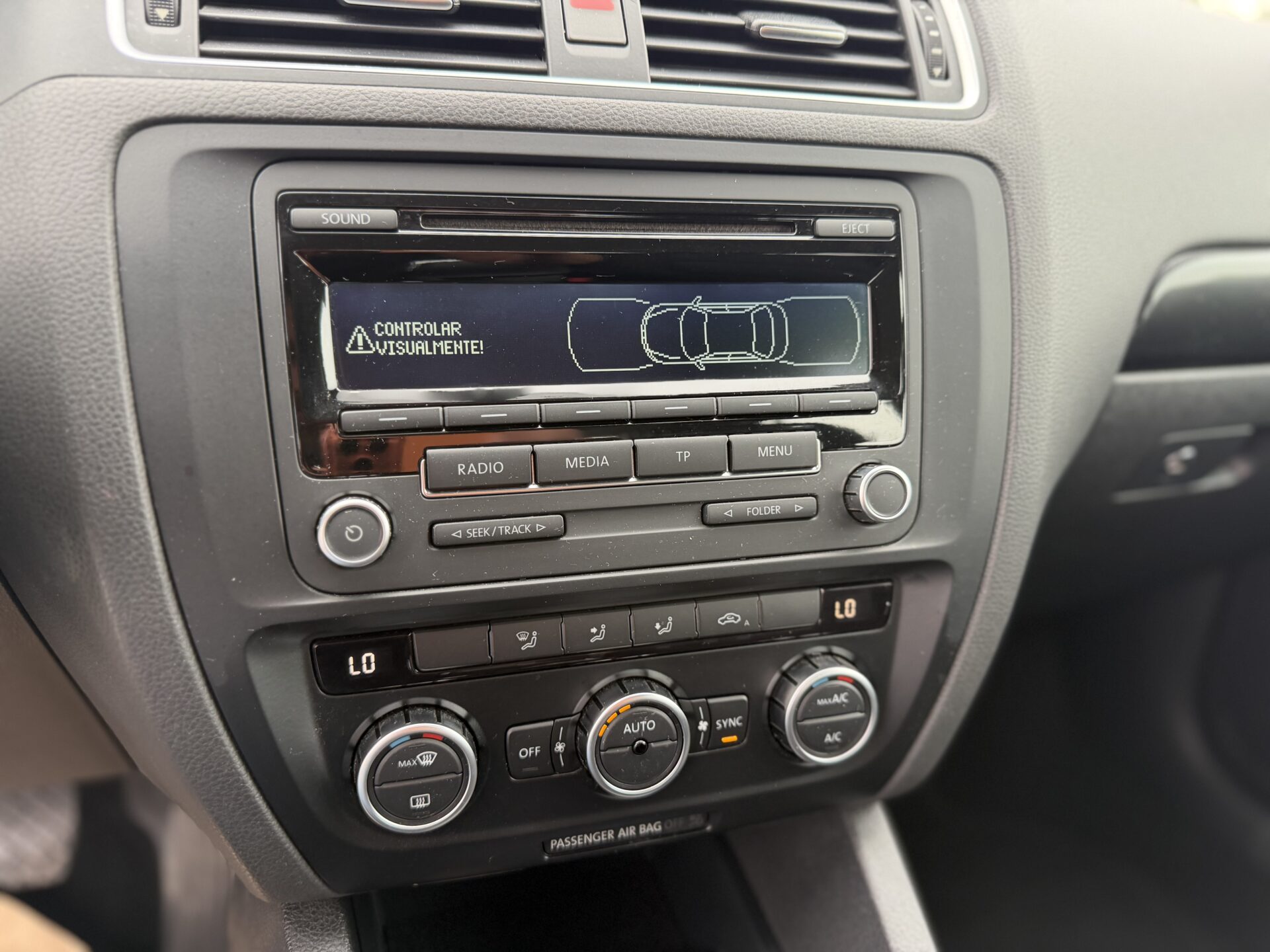 
								Volkswagen Jetta total									