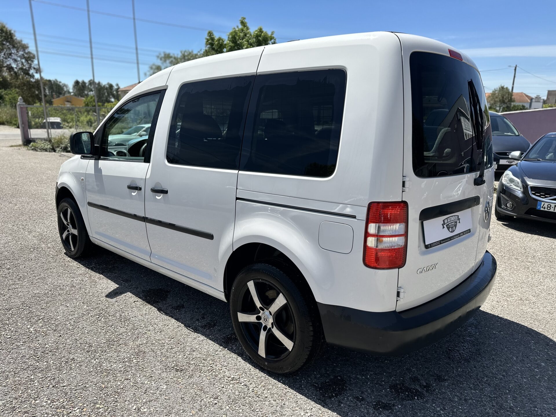 
								Volkswagen Caddy total									