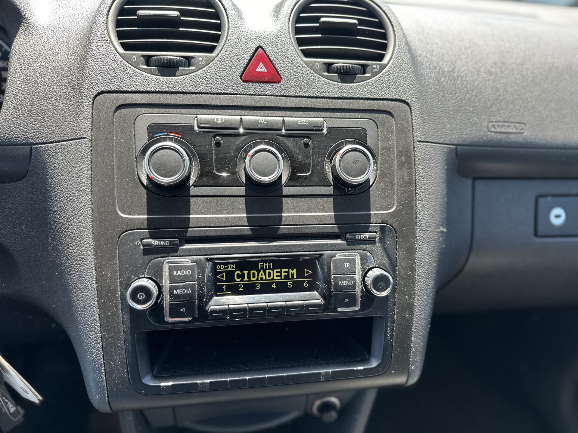 
								Volkswagen Caddy total									