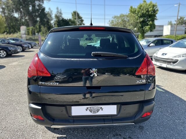 
								Peugeot 3008 Automática total									