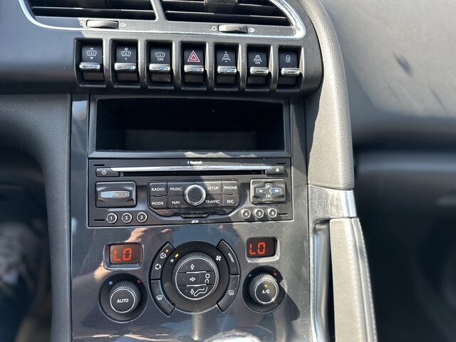 
								Peugeot 3008 Automática total									