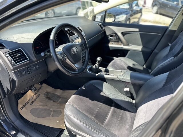 
								Toyota Avensis total									