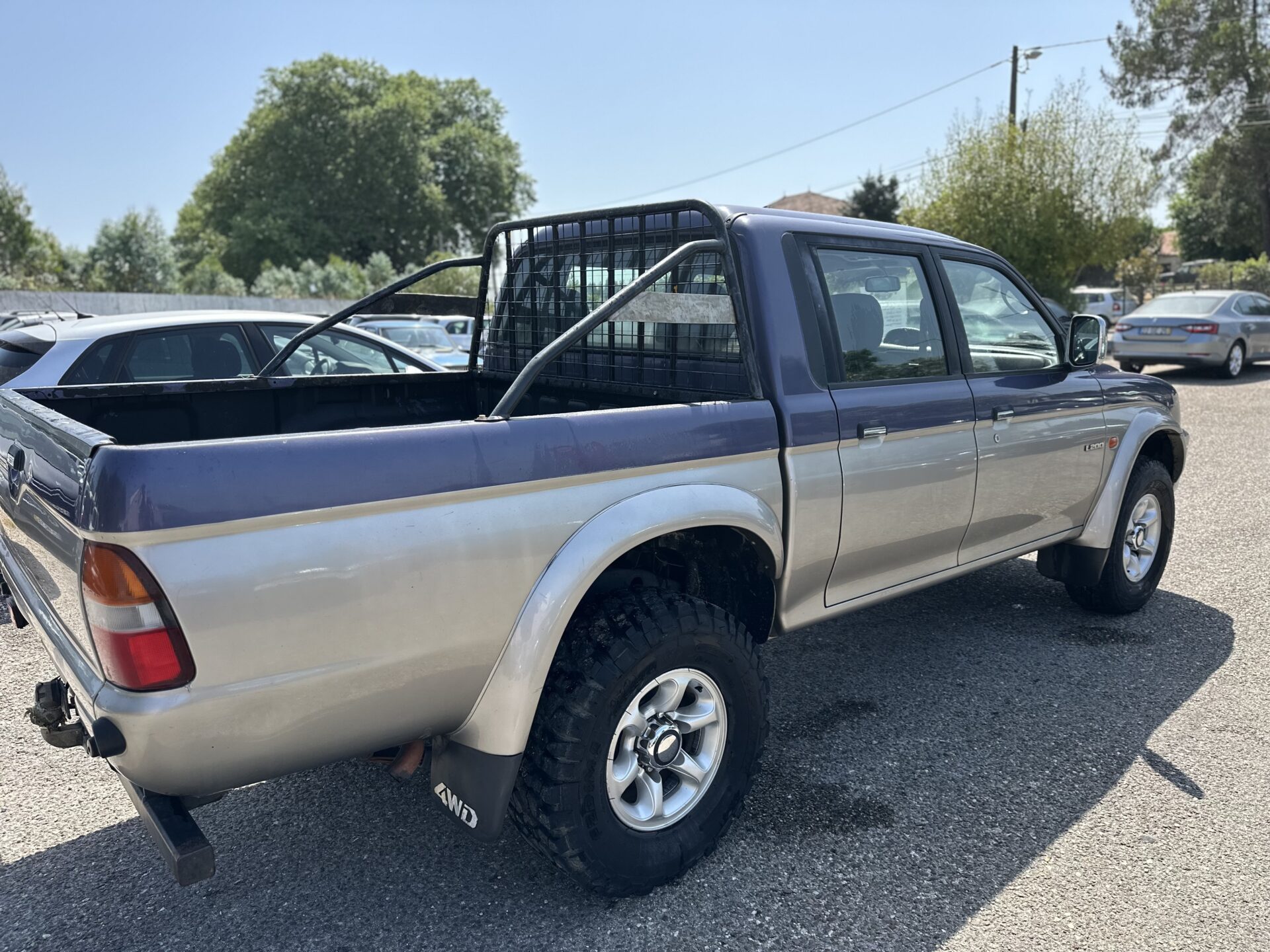 
								Mitsubishi l200 strakar total									
