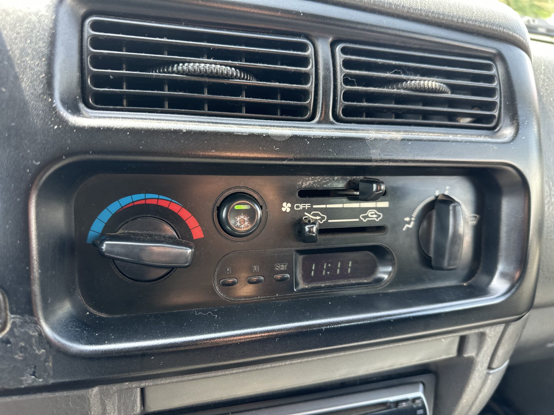 
								Mitsubishi l200 strakar total									
