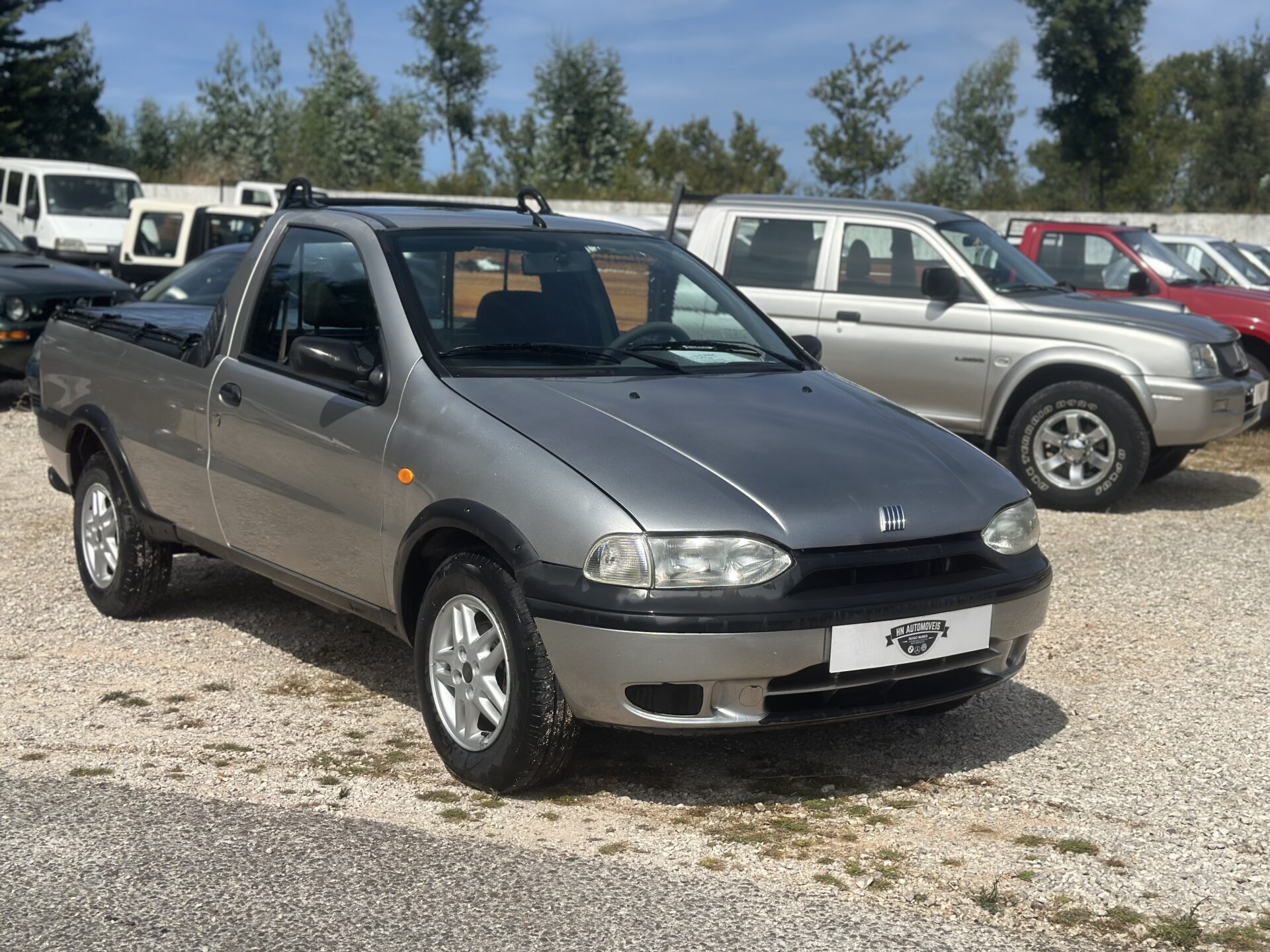 
								Fiat Strada 1.9 D total									