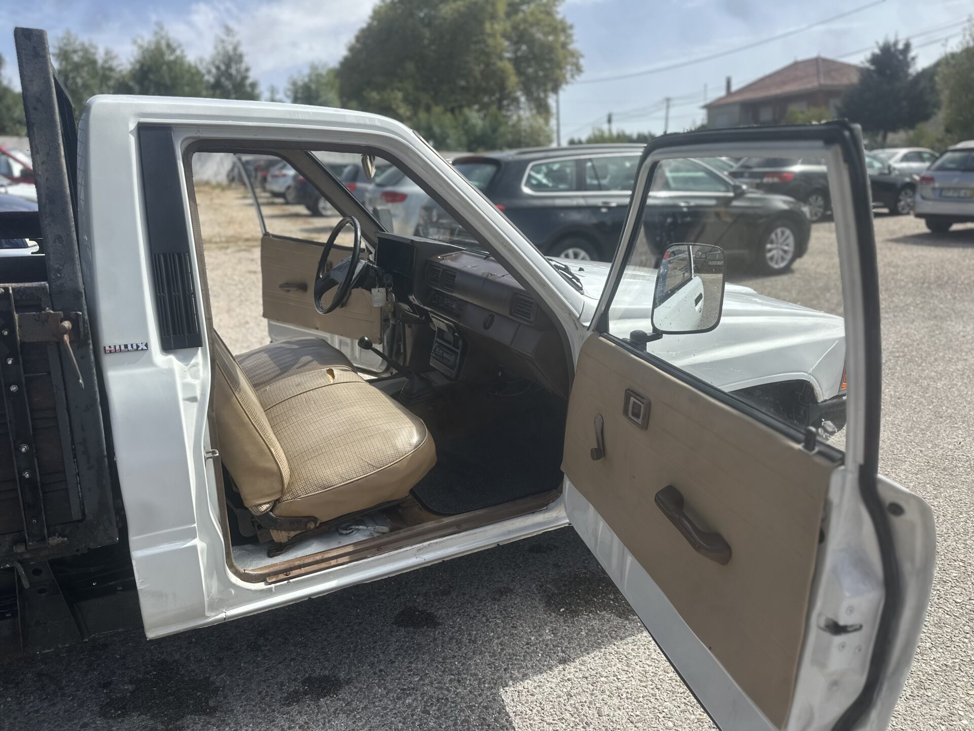 
								Toyota Hilux 2.4 D total									