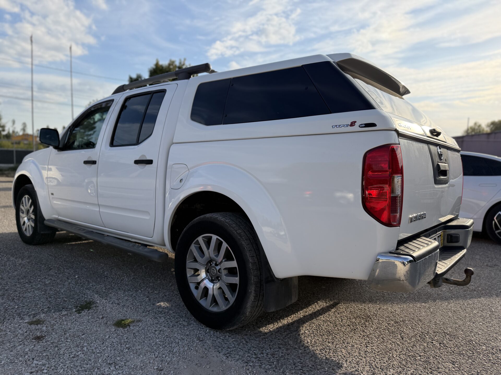 
								Nissan Navara 3.0 V6 total									