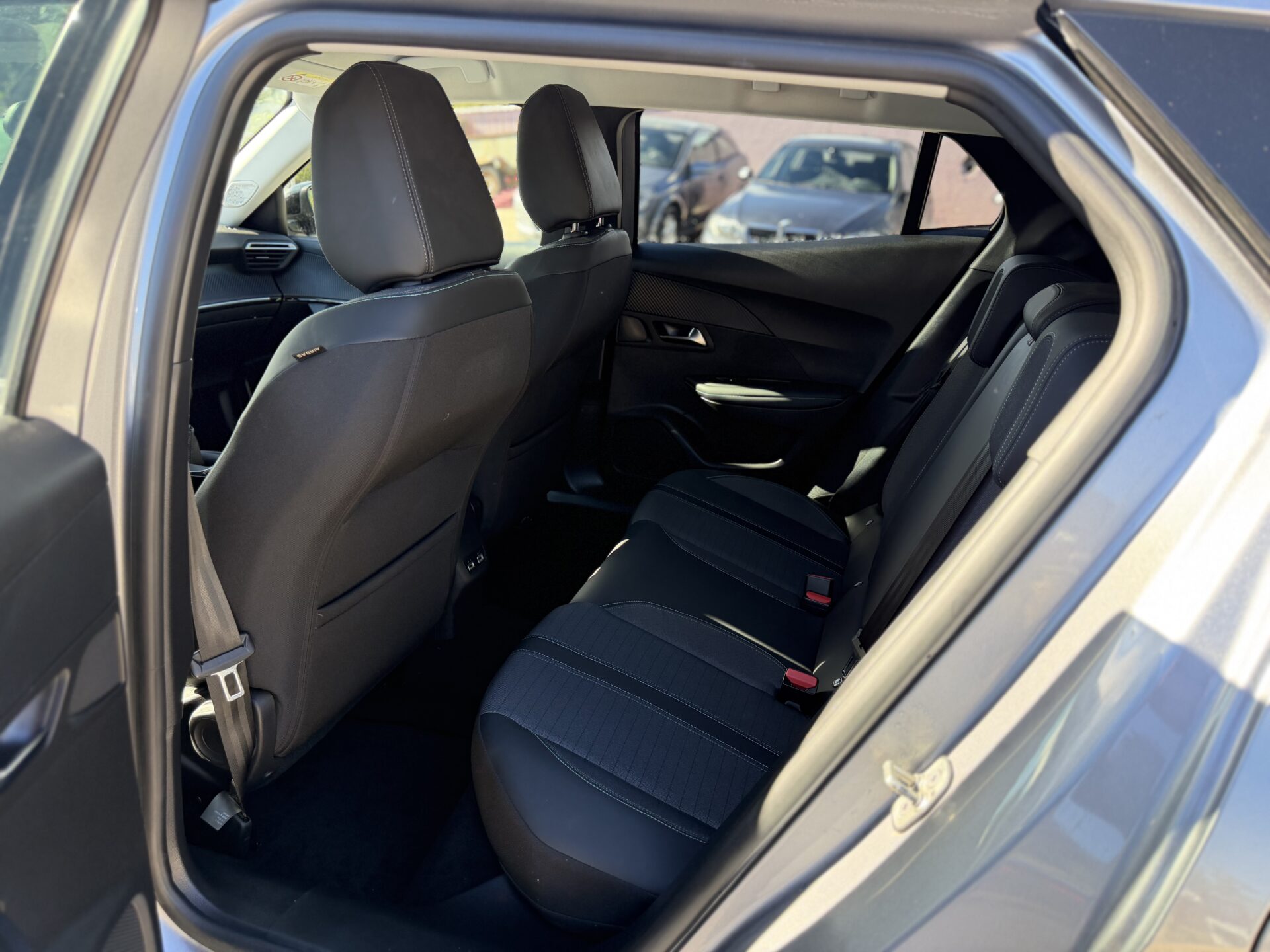 
								Peugeot 2008 1.2 puretech total									