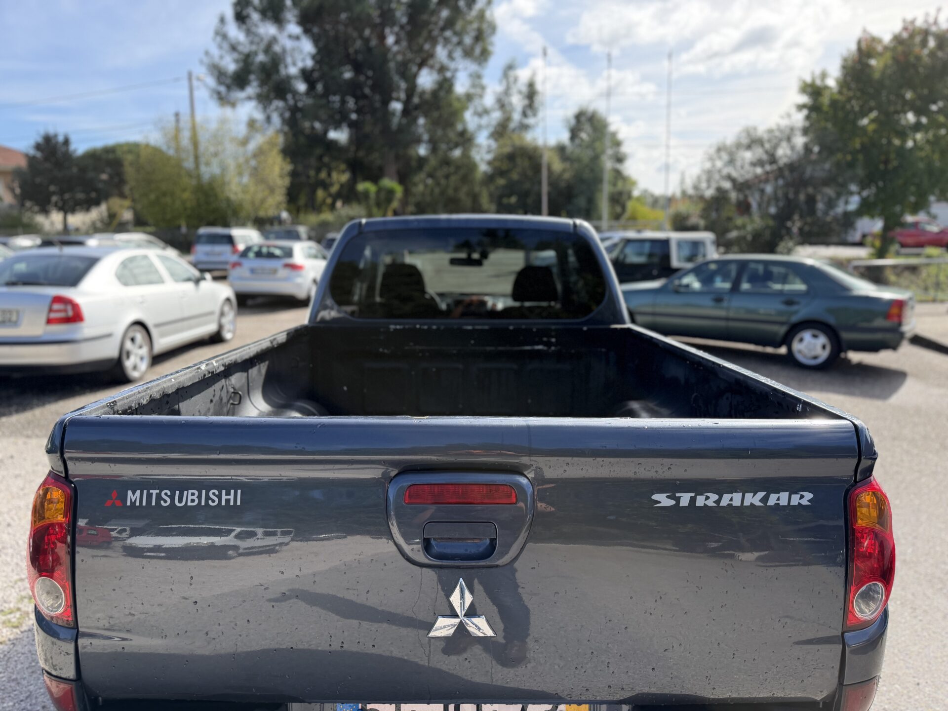 
								Mitsubishi l200 Strakar total									