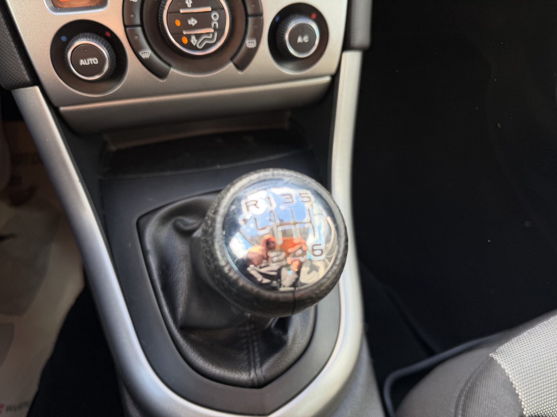 
								Peugeot 308 SW total									