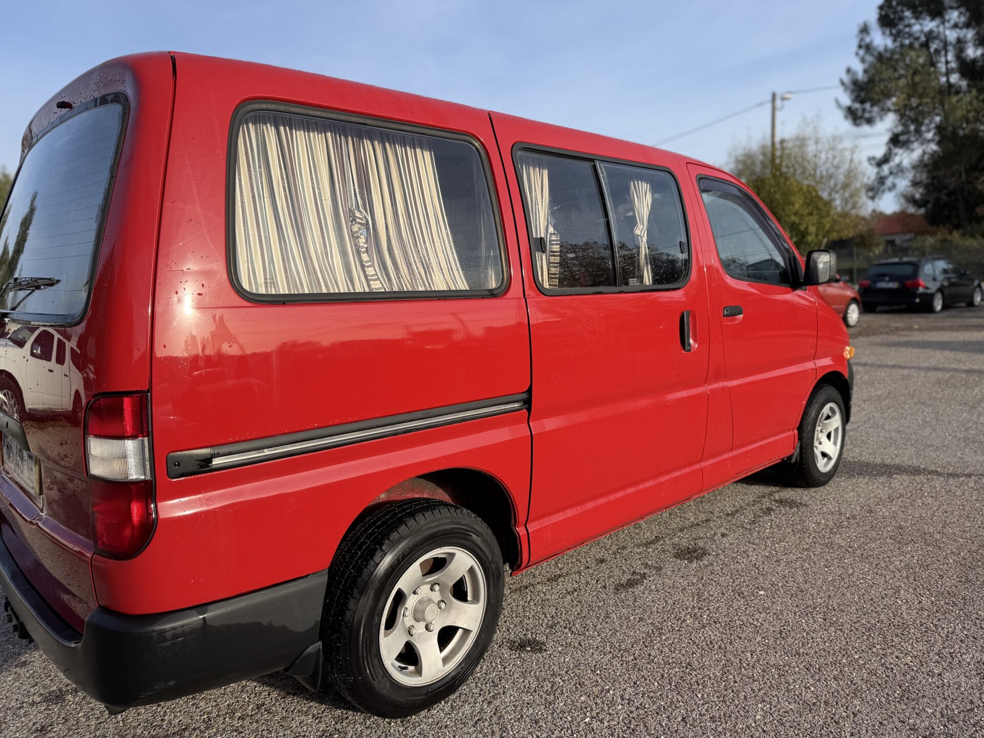 
								Toyota Hiace 6 lugares total									