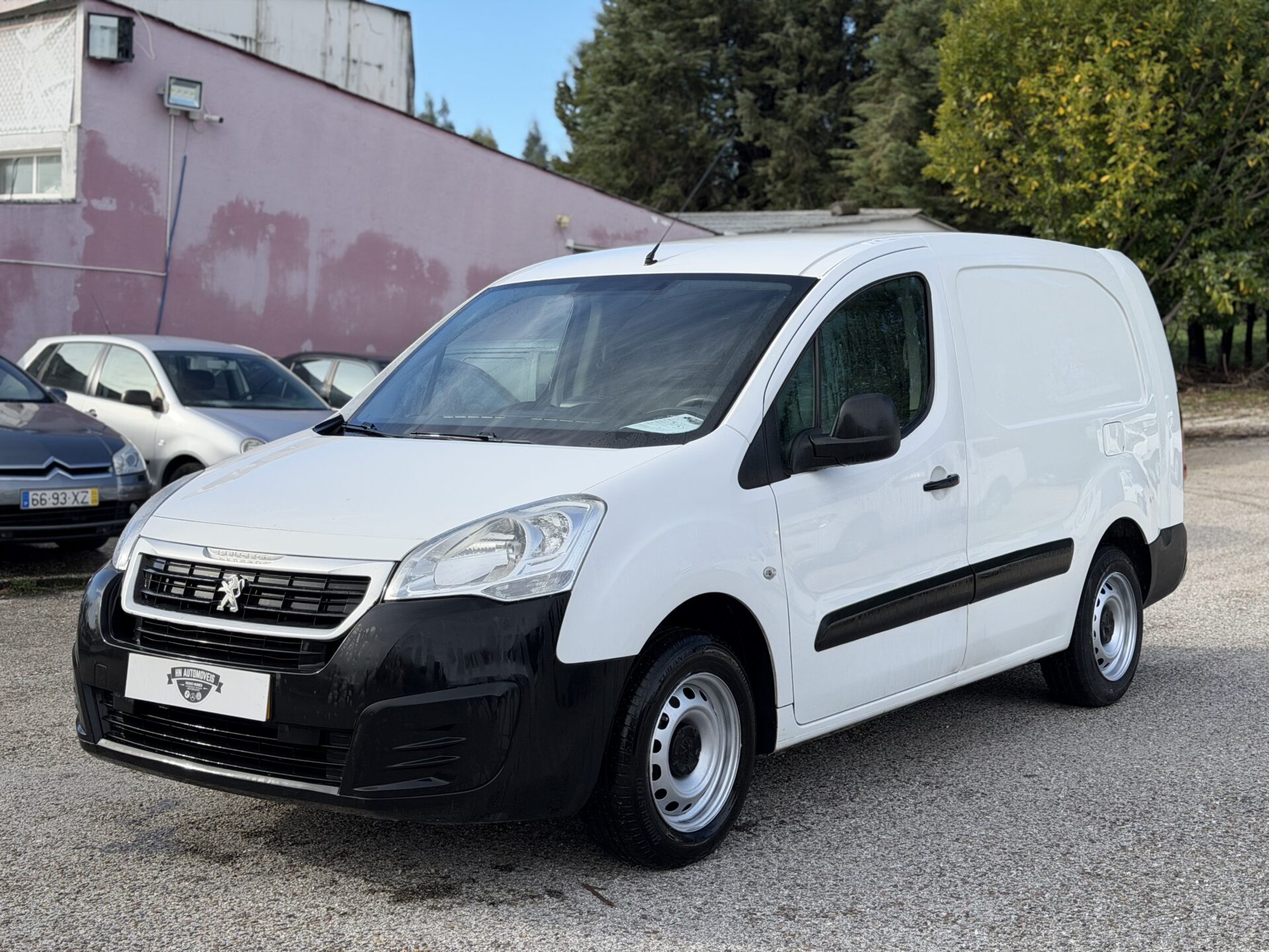 
								Peugeot Partner Longa total									