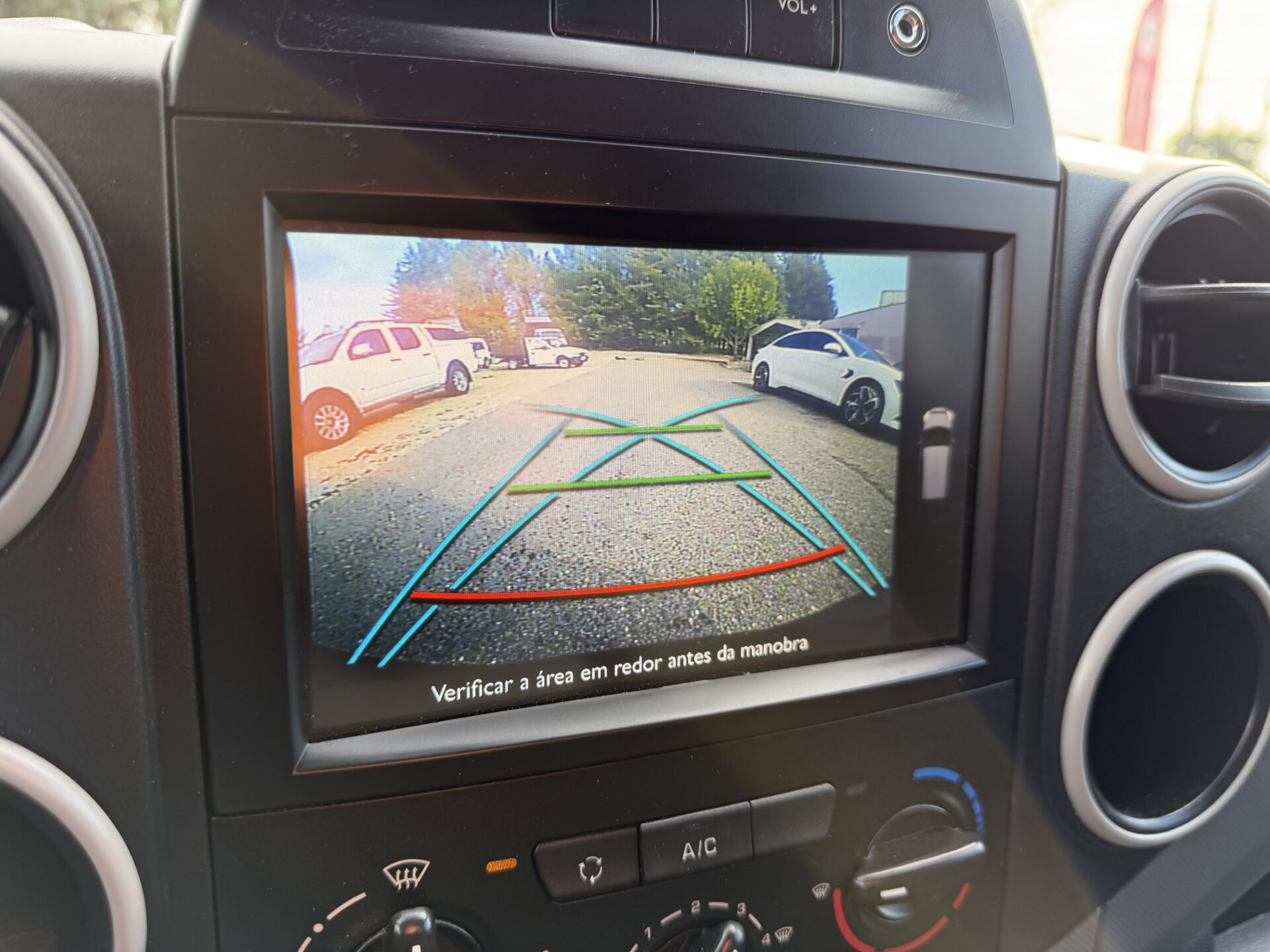 
								Peugeot Partner Longa total									