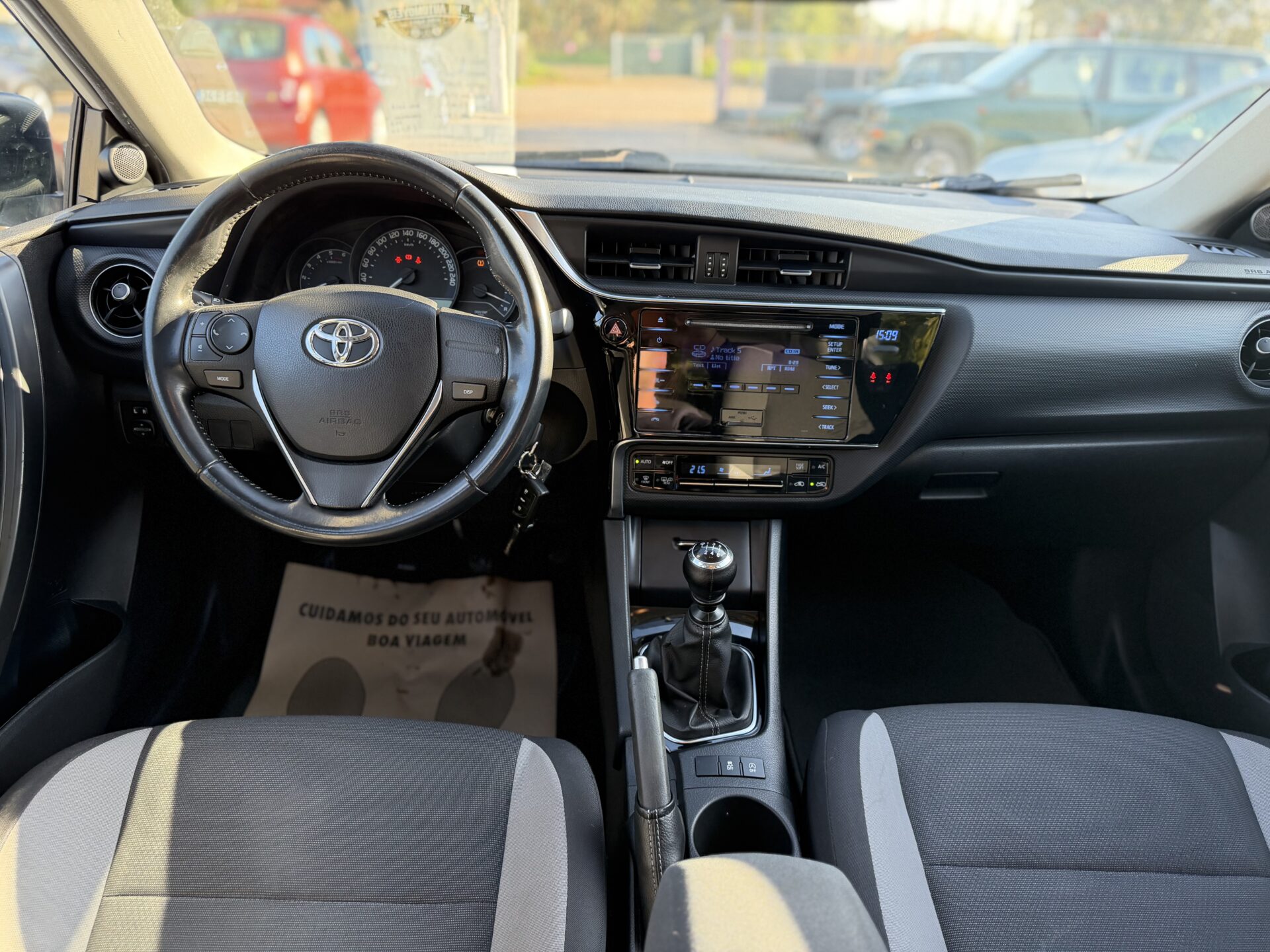 
								Toyota Auris total									