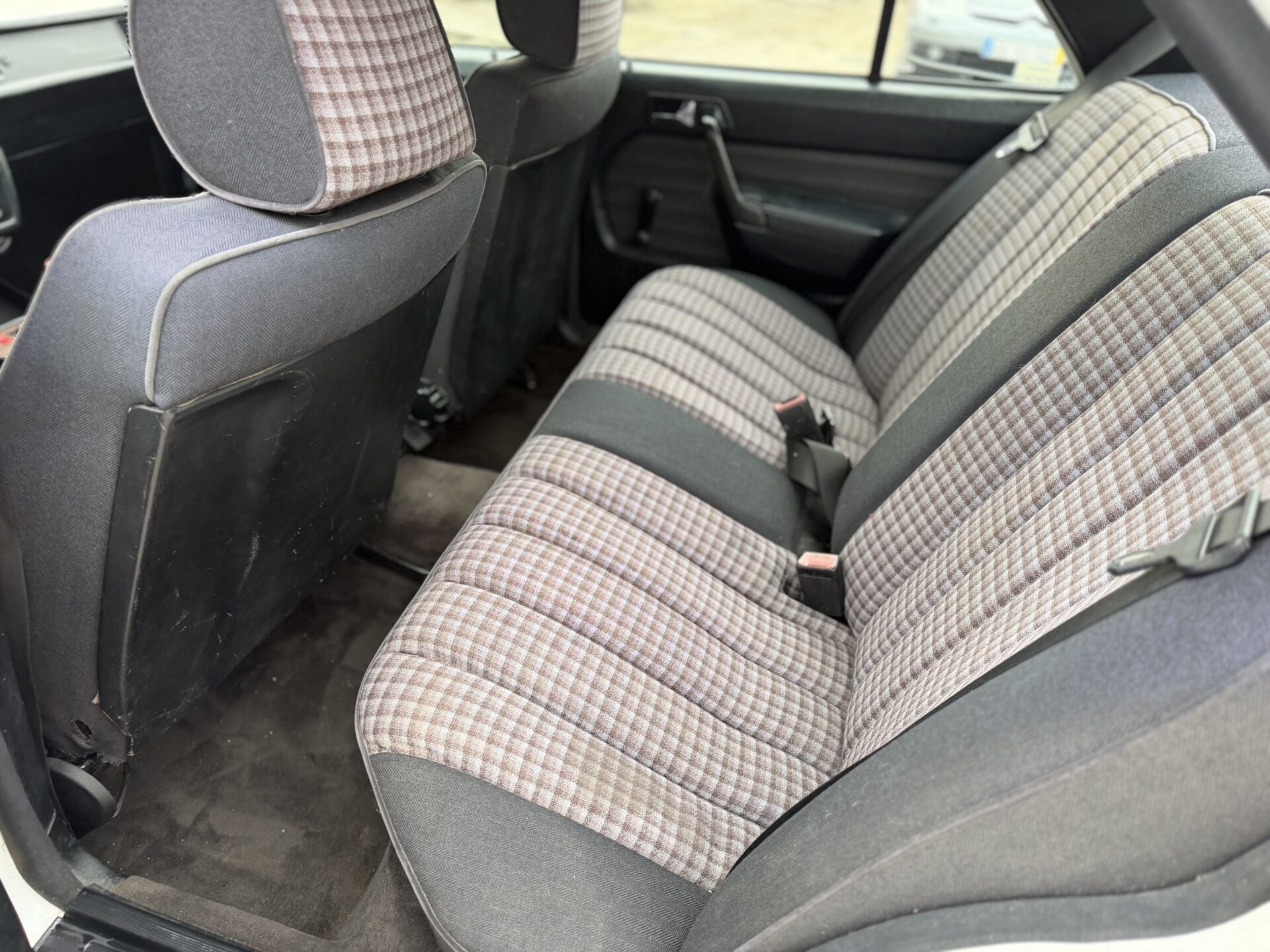 
								Mercedes 190 D total									