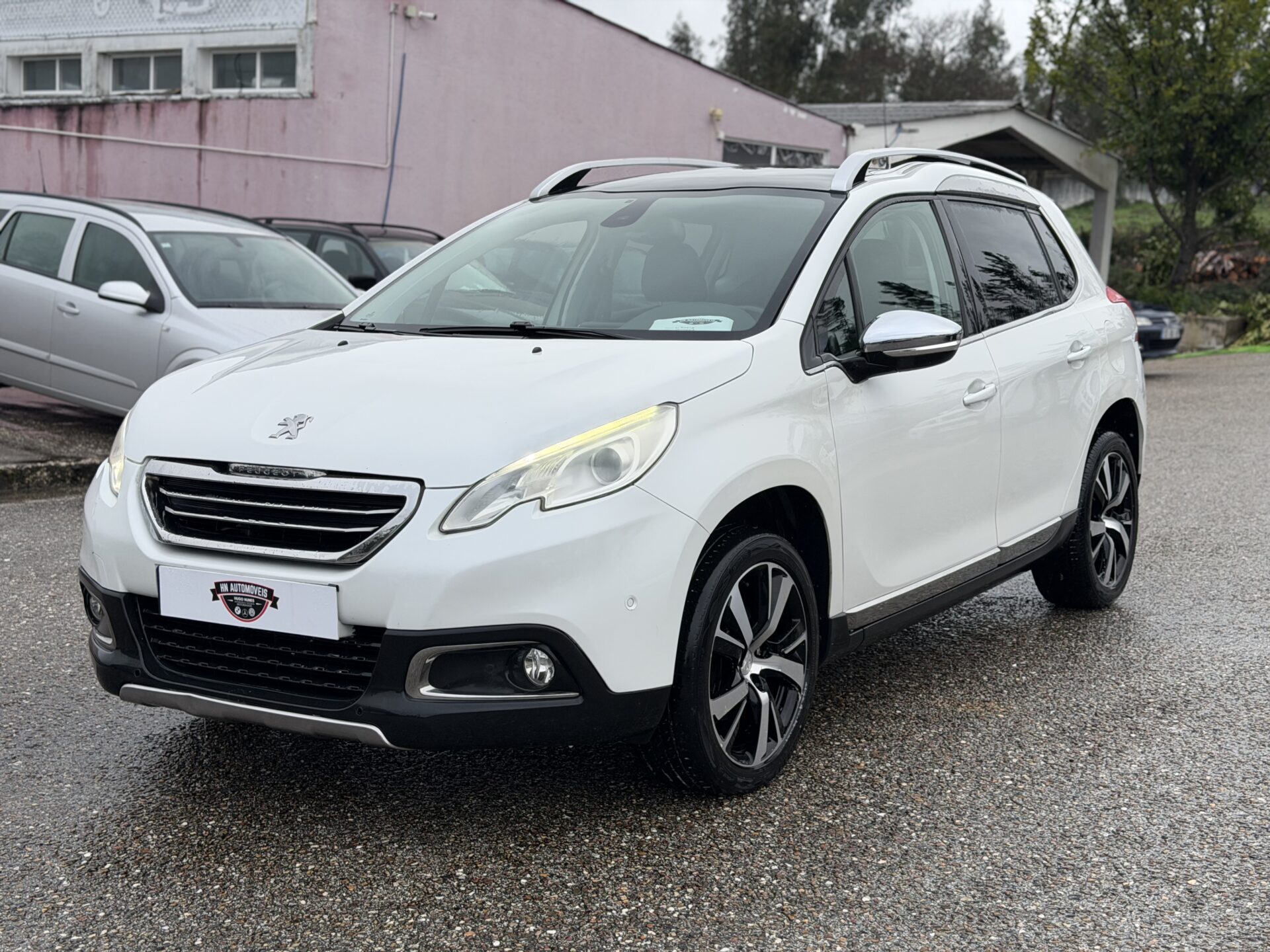 
								Peugeot 2008 1.2 Puretech total									