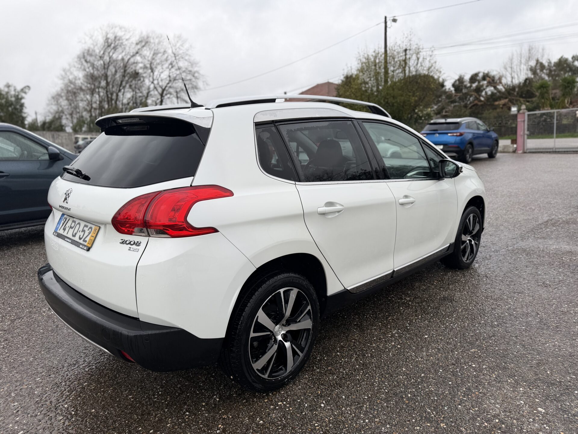 
								Peugeot 2008 1.2 Puretech total									