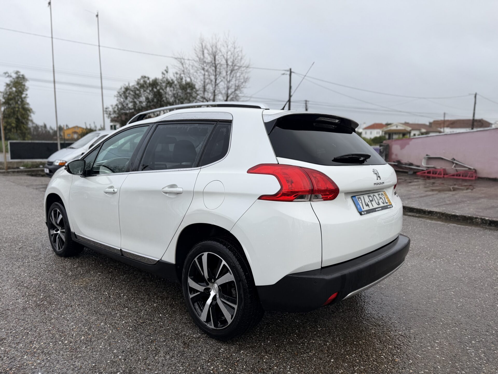 
								Peugeot 2008 1.2 Puretech total									