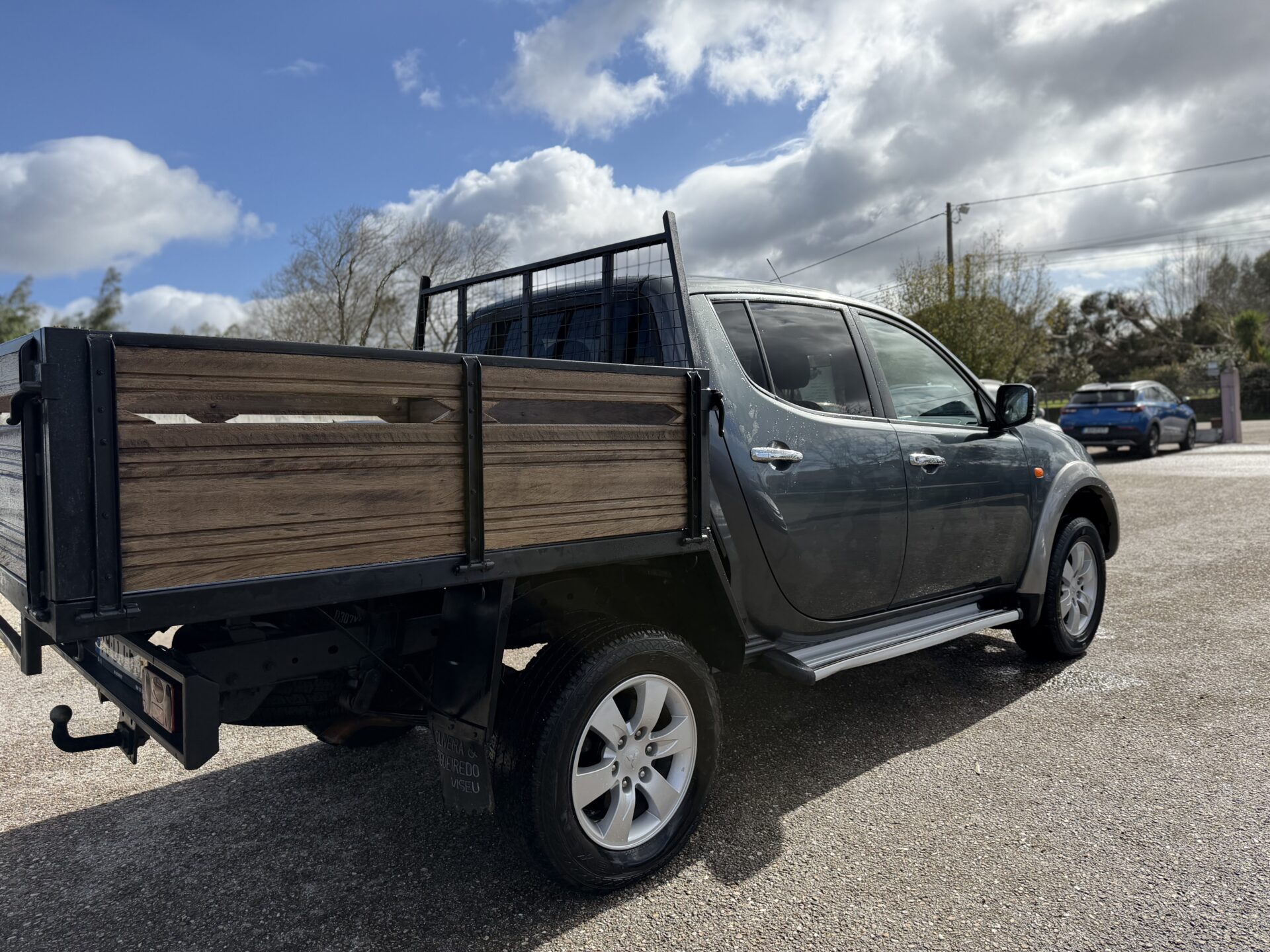 
								Mitsubishi L200 total									