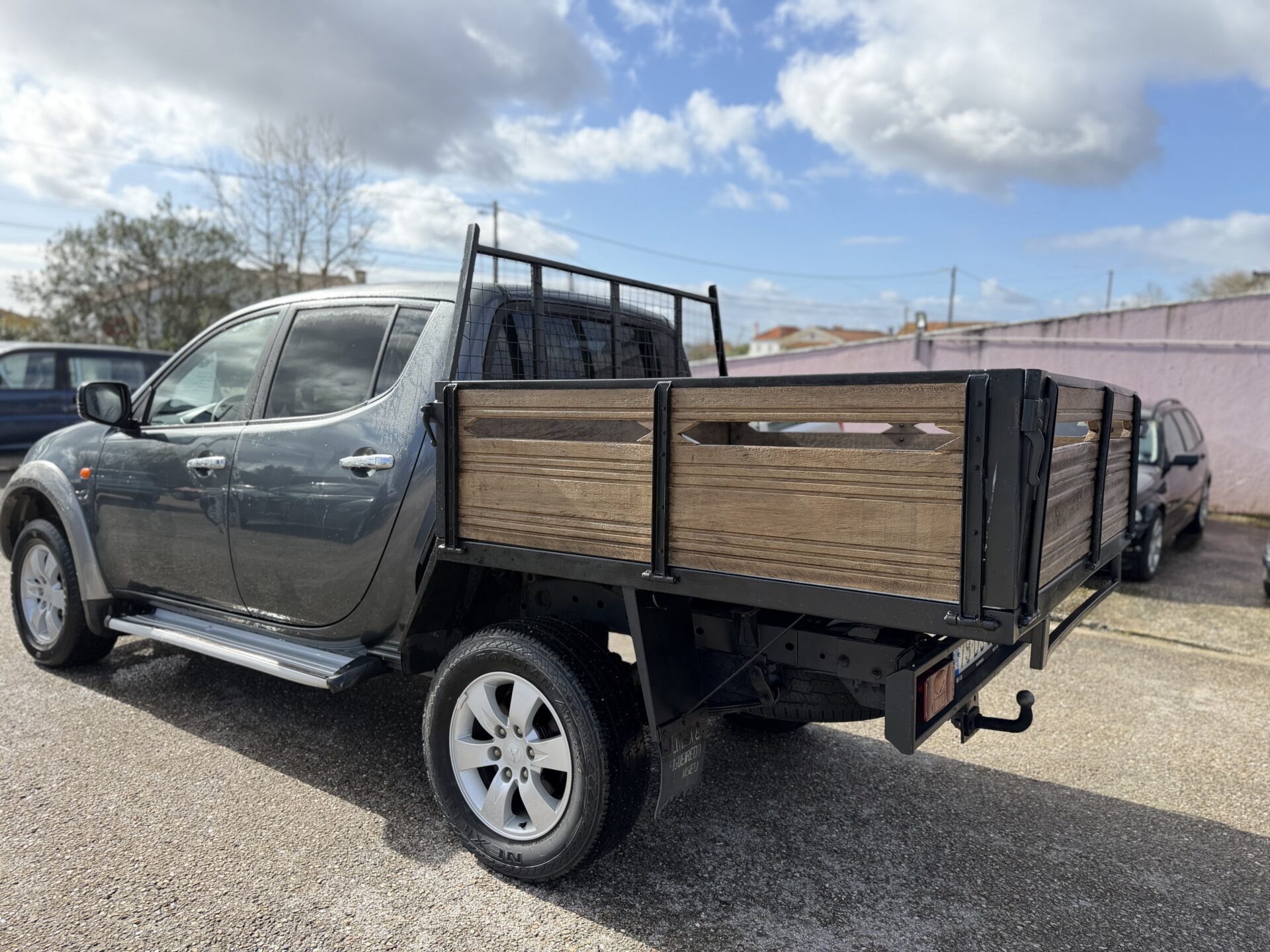 
								Mitsubishi L200 total									