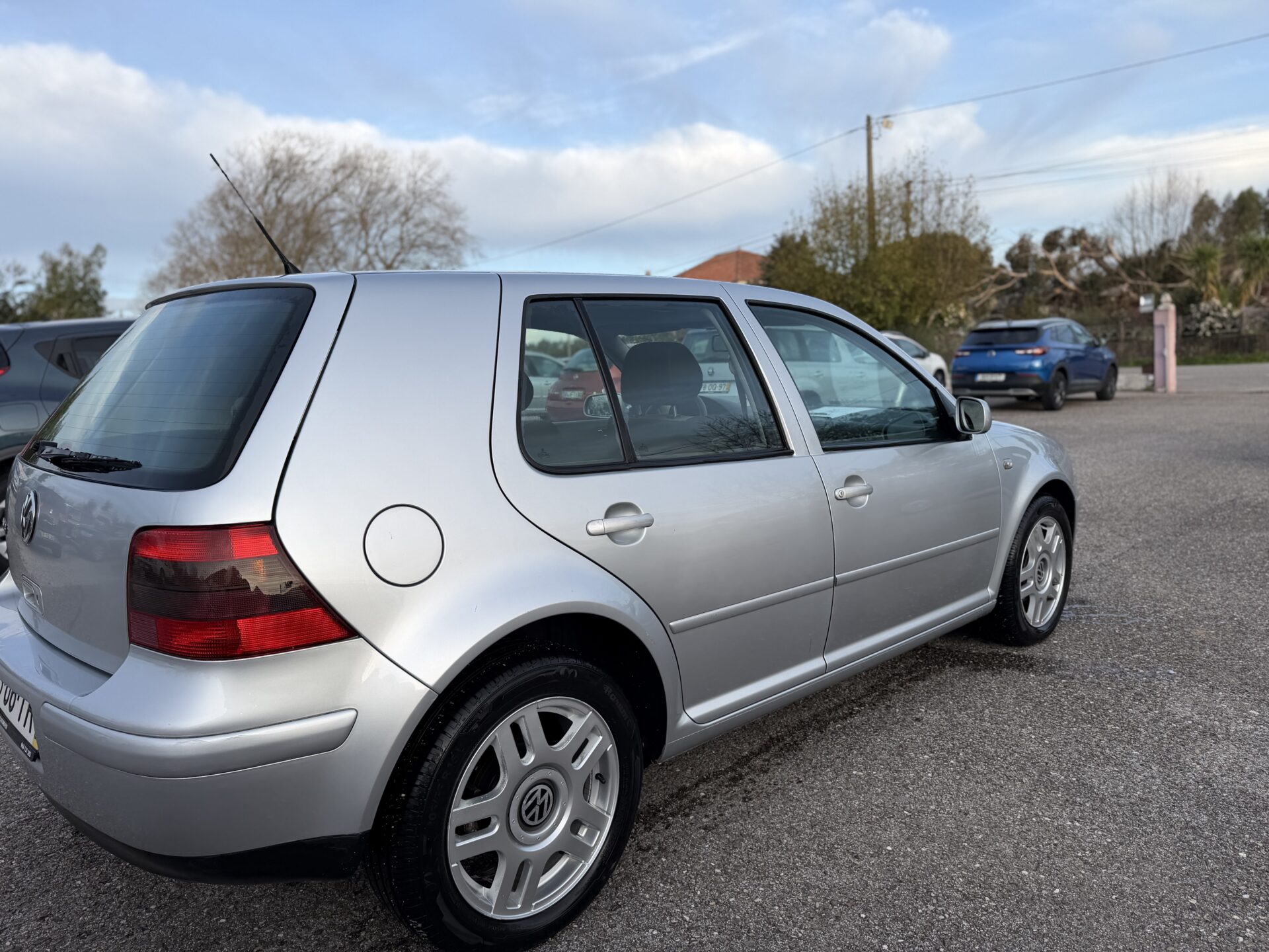 
								Volkswagen Golf IV total									
