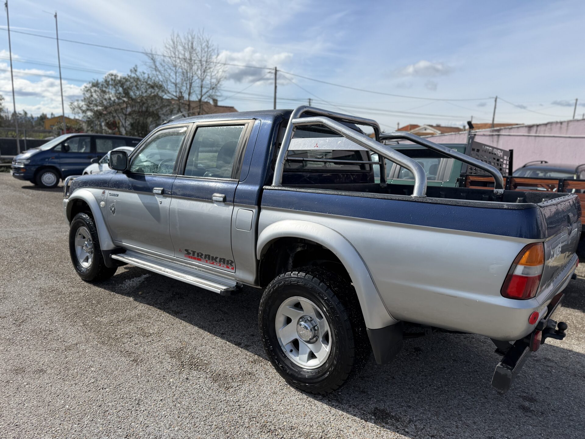 
								Mitsubishi l200 strakar total									