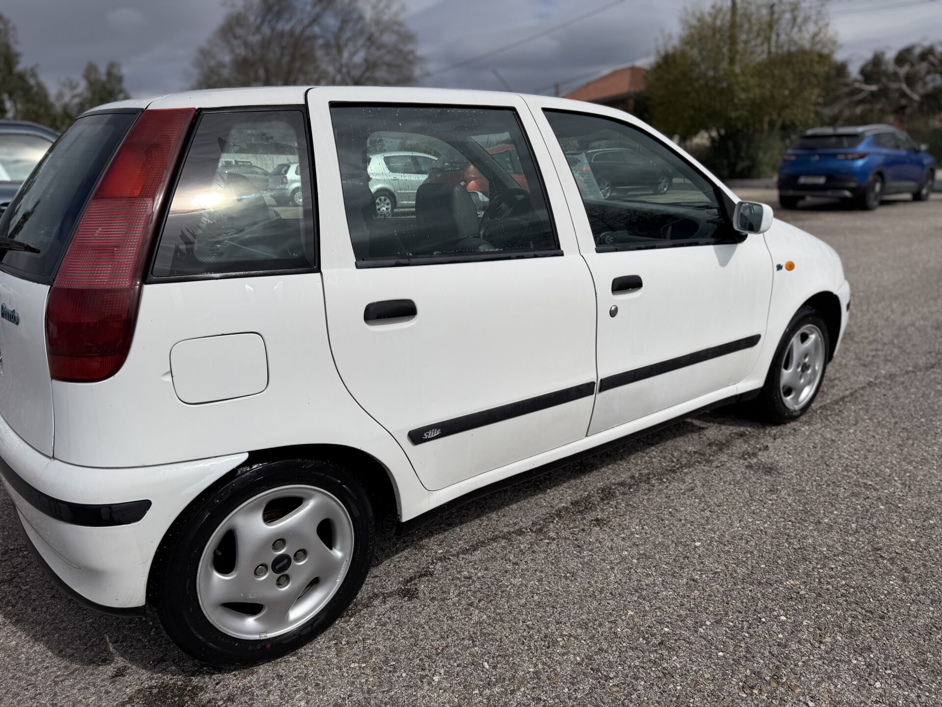 
								Fiat Punto 1.2 16v total									