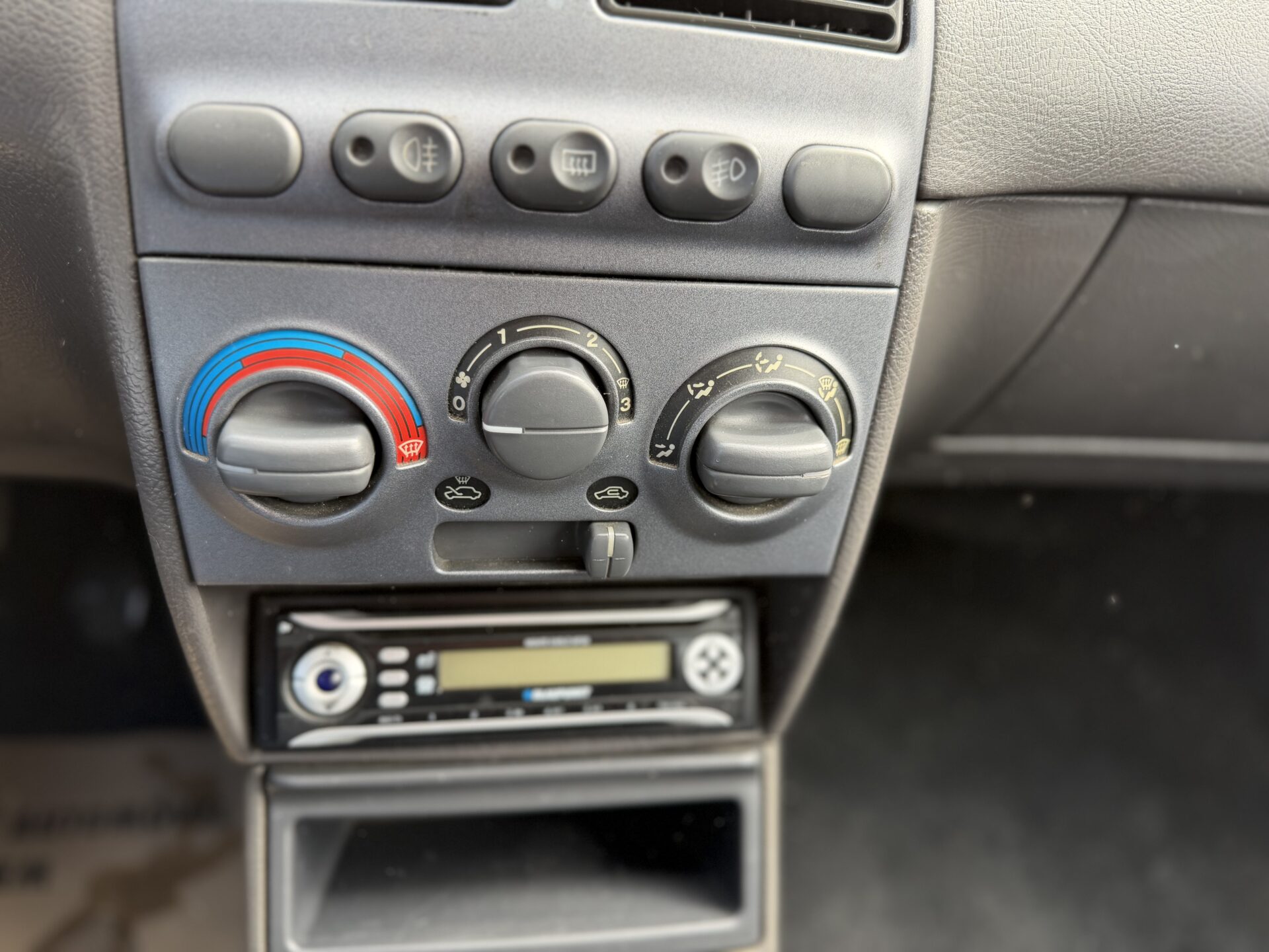 
								Fiat Punto 1.2 16v total									