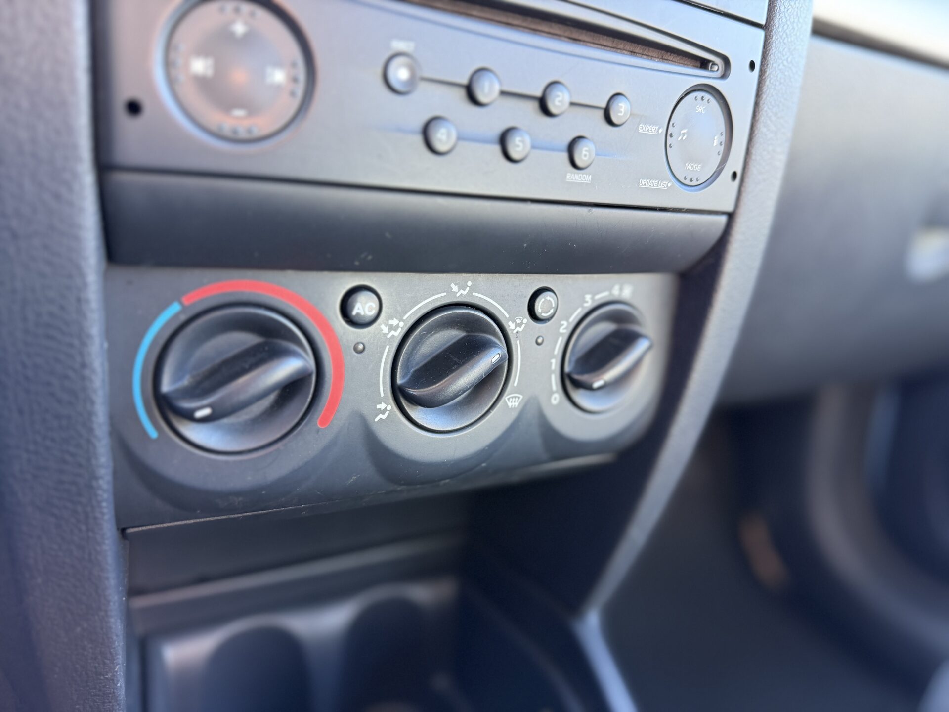 
								Renault Clio 1.5 dci total									